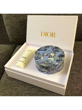 Dior Skincare Gift Set Around The World Acrylic Magnetic Case Cleanser Authentic